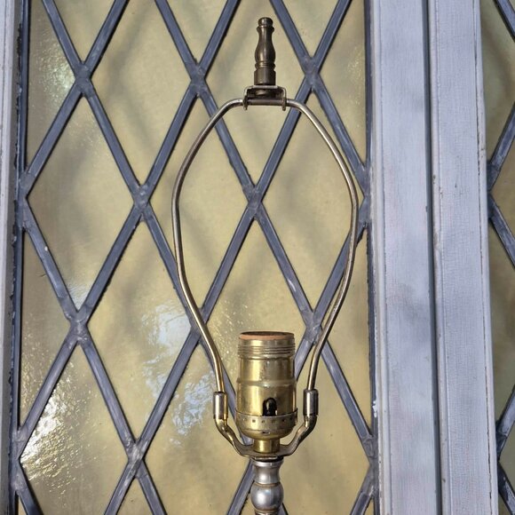 Vintage LEVITON Cream Porcelain & Brass 24" Lamp - Picture 3 of 16